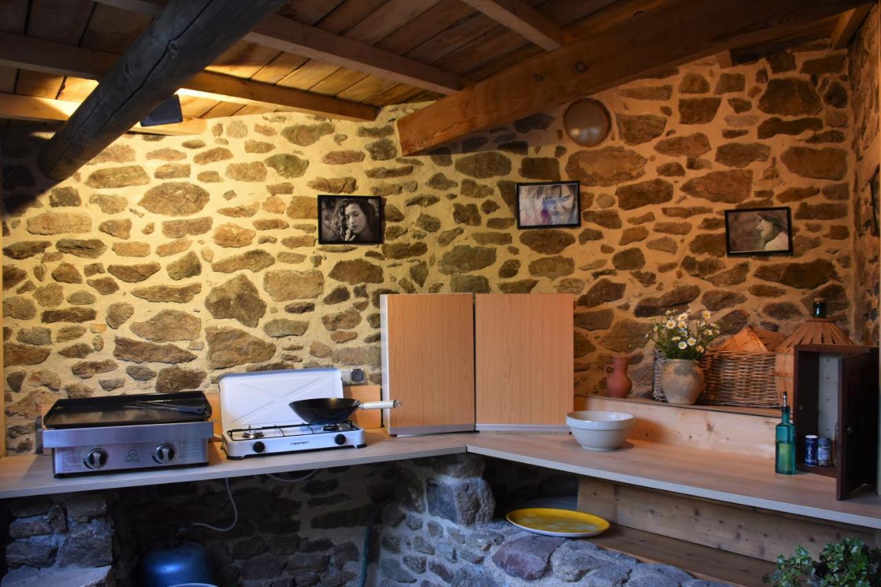 Chambre D'Hotes De Thoree Maclas Bagian luar foto