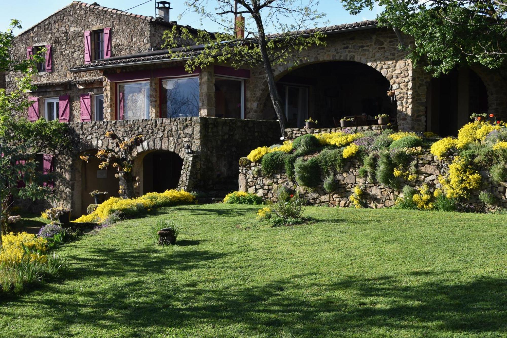 Chambre D'Hotes De Thoree Maclas Bagian luar foto