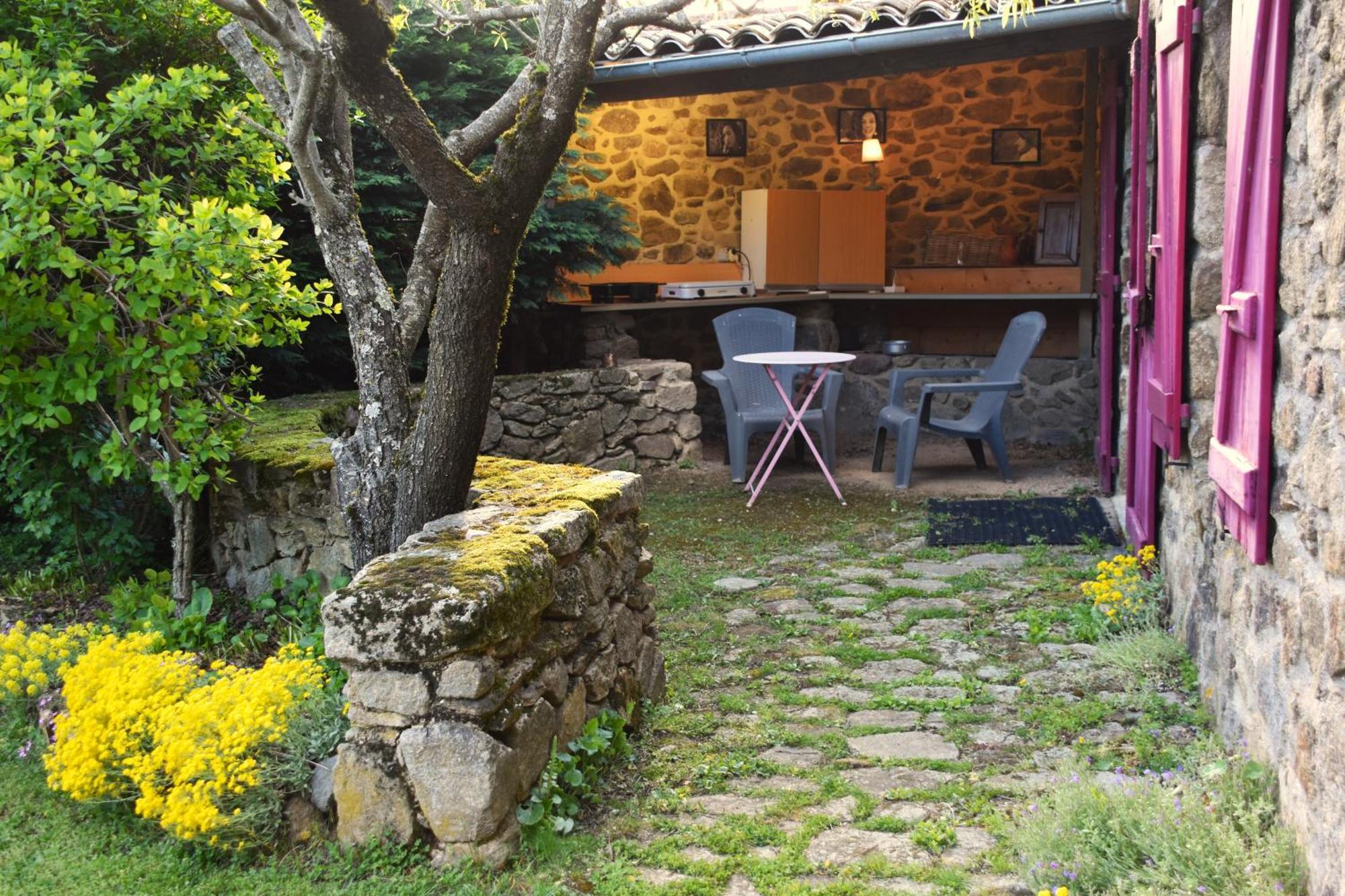 Chambre D'Hotes De Thoree Maclas Bagian luar foto